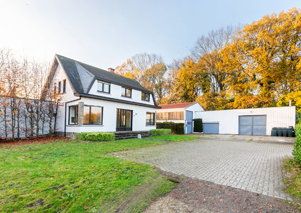 Gebouw voor gemengd gebruik te koop in Edegem