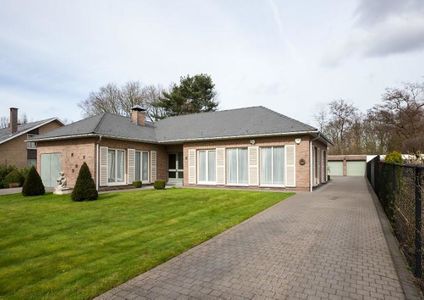 Villa te koop in Brasschaat